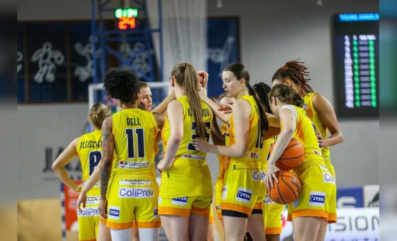 YOUNG ANGELS siahali po skalpe lídra