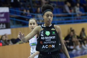 PINKK Pécsi 424 (HUN) vs. A3 Basket Umeå (SWE)