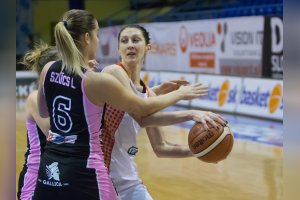 PINKK Pécsi 424 (HUN) vs. Olimpia Grodno (BLR), EWBL