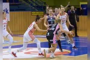 PINKK Pécsi 424 (HUN) vs. Olimpia Grodno (BLR), EWBL